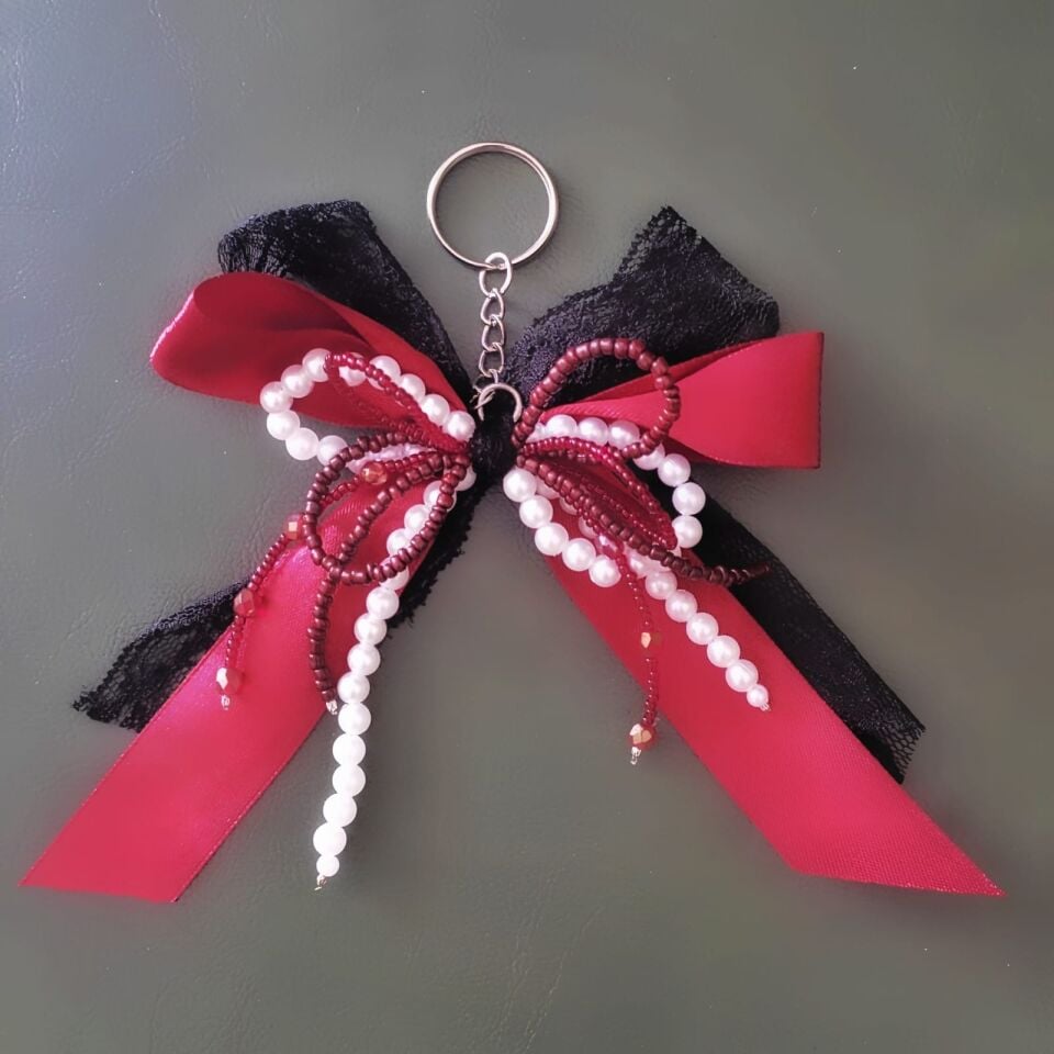 BORDO KURDELELİ ANAHTARLIK